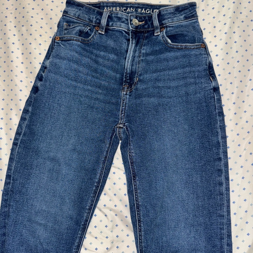 American Eagle mom jeans